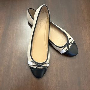 NWOT Banana Republic Taupe and Black Ballet Flats - size 11